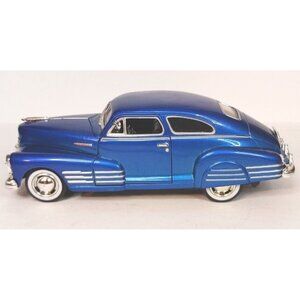 1948 Fleetline Chevrolet Aerosedan Diecast Car 1:24 Scale Hood Doors Open Blue
